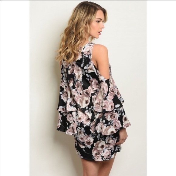Floral bell sleeve cold shoulder - Picture 3 of 3